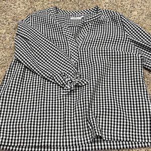 Vineyard vines Black and White Plaid Blouse